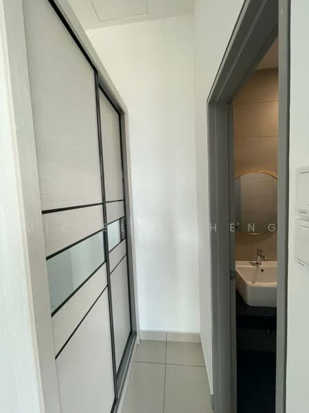 Pangsapuri untuk Disewa di D7 (D'Seven Lagoon Perdana) - MICHELLE CHENG - Corridor - PropertyGuru.com.my