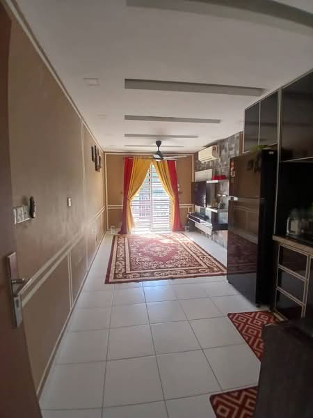 Kondominium untuk Dijual di TRI PINNACLE - Ben Hew - Living Room - PropertyGuru.com.my