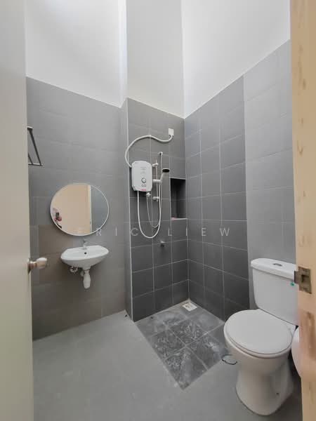 Rumah Teres 2-Tingkat untuk Dijual di Eco Forest (Semenyih) - Eric Liew - Bathroom - PropertyGuru.com.my