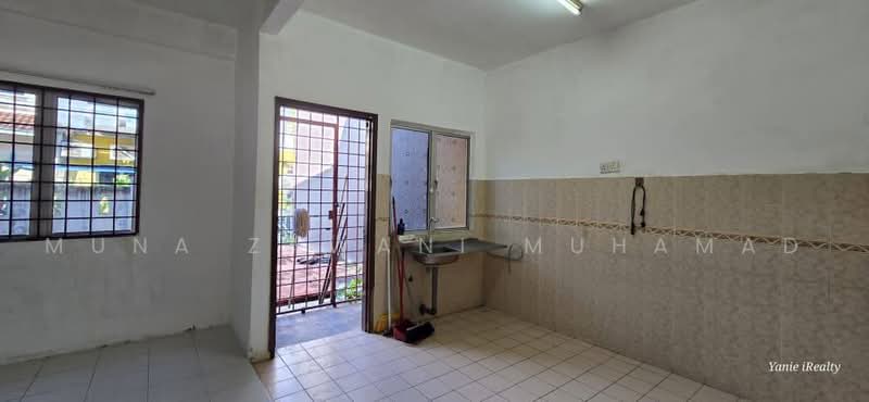 Rumah Teres 2 Tingkat untuk Dijual di Bandar Baru Bangi (Selangor) - Muna Zawani Muhamad - Kitchen - PropertyGuru.com.my