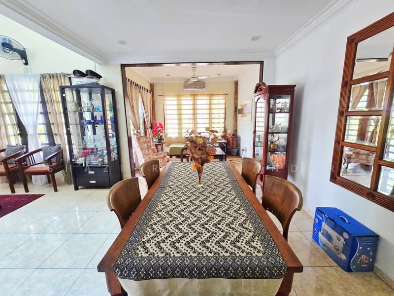 Rumah Teres untuk Dijual di Putra Heights (Subang Jaya) - Shaziery Iskandar - Dining Room - PropertyGuru.com.my
