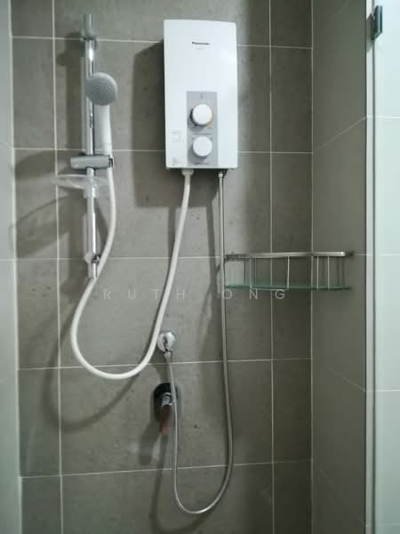 Kondominium untuk Disewa di Tropicana Bay Residences - Ruth Ong - Bathroom - PropertyGuru.com.my