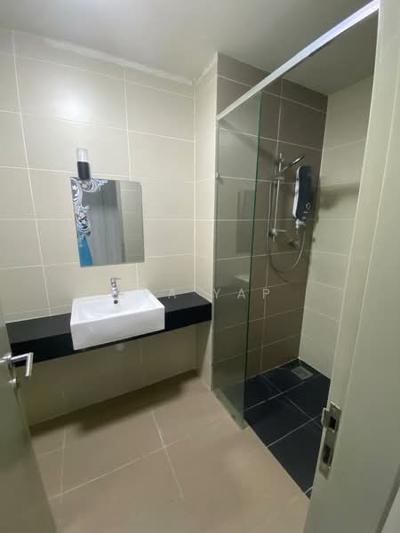 Servis Apartment untuk Disewa di LakePark Residence @ KL North - Eva Yap - Bathroom - PropertyGuru.com.my