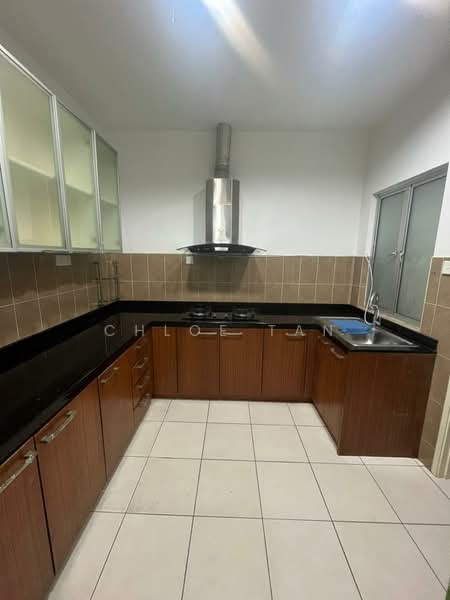 Rumah Bandar untuk Disewa di Kota Kemuning (Shah Alam) - Chloe Tan - Kitchen - PropertyGuru.com.my