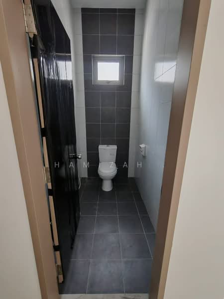Shop for Rent in Kajang (Selangor) - Hamizah . - Bathroom - PropertyGuru.com.my