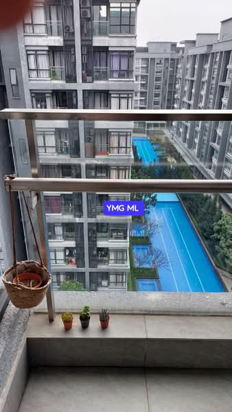 Servis Apartment untuk Disewa di Utropolis Suites 1 - May Lim - Balcony - PropertyGuru.com.my