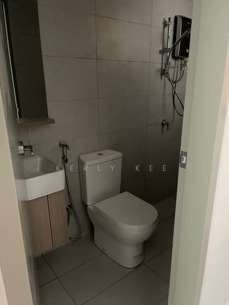 Service Residence for Sale at Sinaran @ Utropolis - Kerly Kee - Bathroom - PropertyGuru.com.my