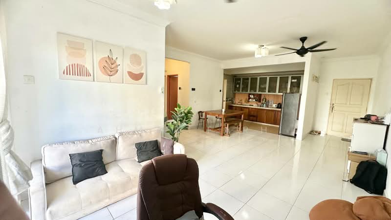 Pangsapuri untuk Dijual di Villa Pavilion - Ahmad Farhi - Living Room - PropertyGuru.com.my