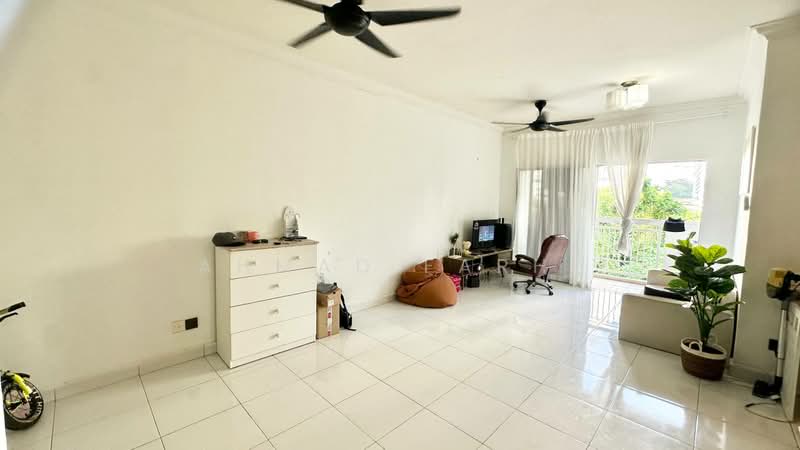 Pangsapuri untuk Dijual di Villa Pavilion - Ahmad Farhi - Living Room - PropertyGuru.com.my
