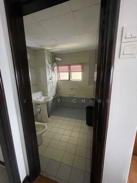 Condominium for Sale at Villa Puteri - Jacey Ching - Bathroom - PropertyGuru.com.my