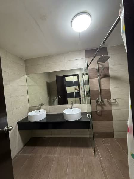 Servis Apartment untuk Dijual di Molek Regency - Kim Loh - Bathroom - PropertyGuru.com.my