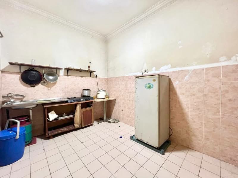 Rumah Teres 2-Tingkat untuk Dijual di Desa Coalfields (Sungai Buloh) - Muin Mn - Kitchen - PropertyGuru.com.my