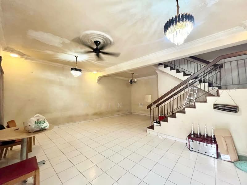 Rumah Teres 2-Tingkat untuk Dijual di Desa Coalfields (Sungai Buloh) - Muin Mn - Living Room - PropertyGuru.com.my