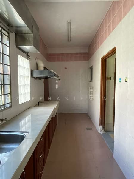 Terraced House for Sale in Taman Bayu Perdana (Klang) - Stephanie Yap - Kitchen - PropertyGuru.com.my