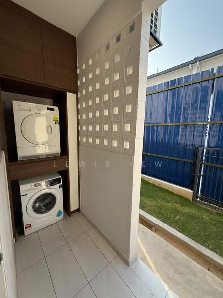 Rumah Teres 2-Tingkat untuk Dijual di Cyberjaya (Selangor) - Lewis Yew - Exterior - PropertyGuru.com.my