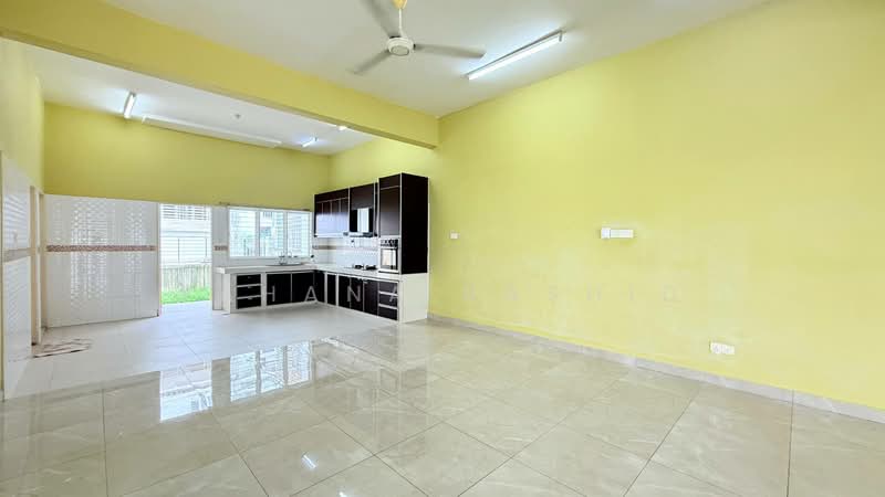 Rumah Teres 2 Tingkat untuk Dijual di D'Kayangan (Shah Alam) - Fahana Rashid - Kitchen - PropertyGuru.com.my
