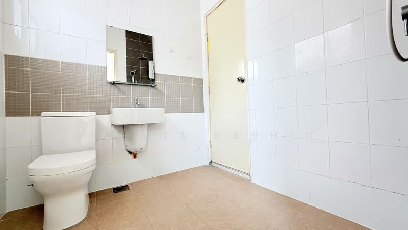 Rumah Teres 2 Tingkat untuk Dijual di D'Kayangan (Shah Alam) - Fahana Rashid - Bathroom - PropertyGuru.com.my