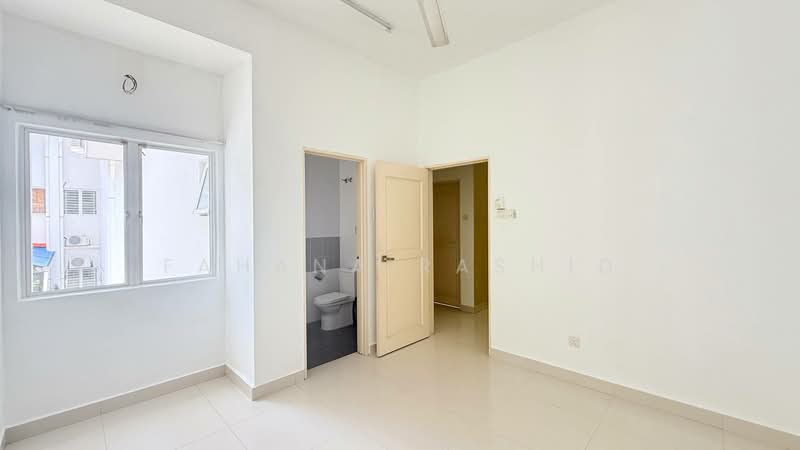 Rumah Teres 2 Tingkat untuk Dijual di D'Kayangan (Shah Alam) - Fahana Rashid - Bathroom - PropertyGuru.com.my