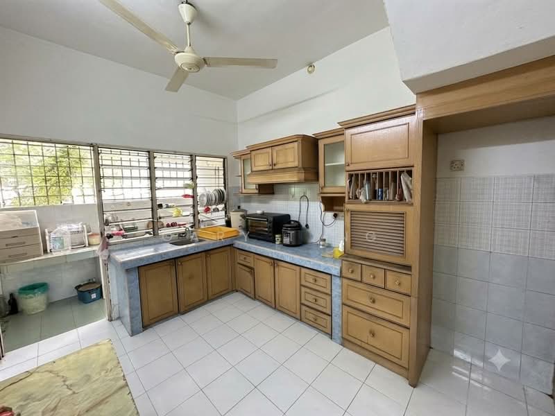 Rumah Teres 2 Tingkat untuk Dijual di Menglembu (Perak) - Gary Tang - Kitchen - PropertyGuru.com.my