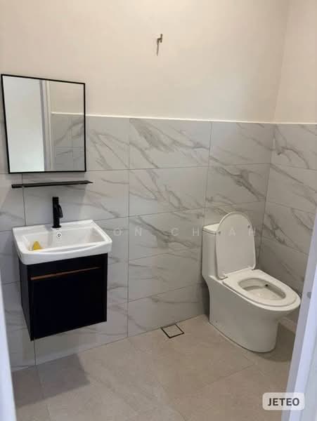 Rumah Teres 2-Tingkat untuk Dijual di Taman Gembira (Klang) - Mason Chiah - Bathroom - PropertyGuru.com.my