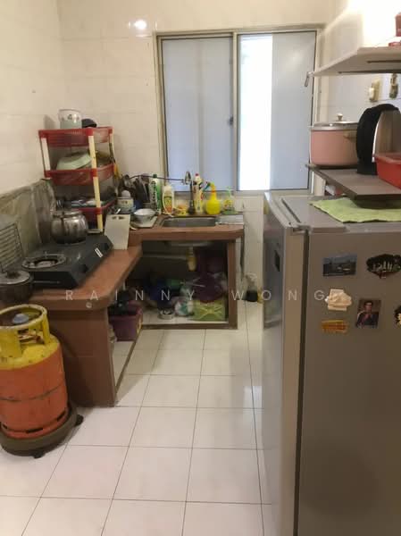 Rumah Flat untuk Disewa di Desa Ixora - Rainny Wong - Kitchen - PropertyGuru.com.my