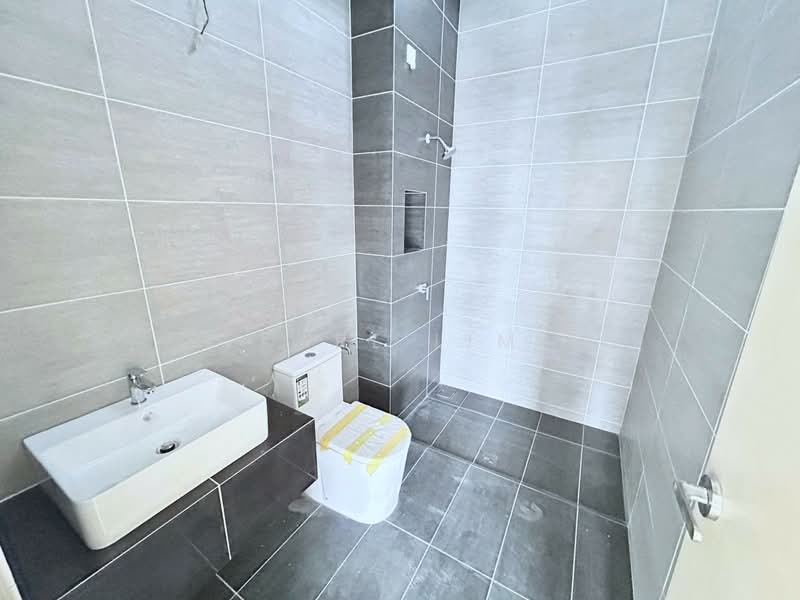 2-storey Terraced House for Sale in Bandar Dato Onn (Tebrau) - Karl Lim - Bathroom - PropertyGuru.com.my