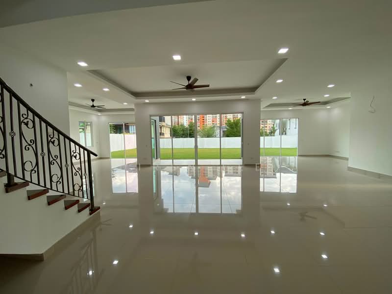 Bungalow for Rent in Ukay Bistari (Ulu Kelang) - Diren Tee - Living Room - PropertyGuru.com.my