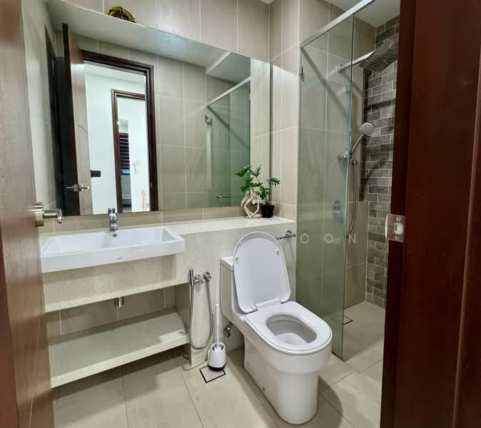 Condominium for Rent at Queens Residences Q2 @ Queens Waterfront - Shelley Voon - Bathroom - PropertyGuru.com.my
