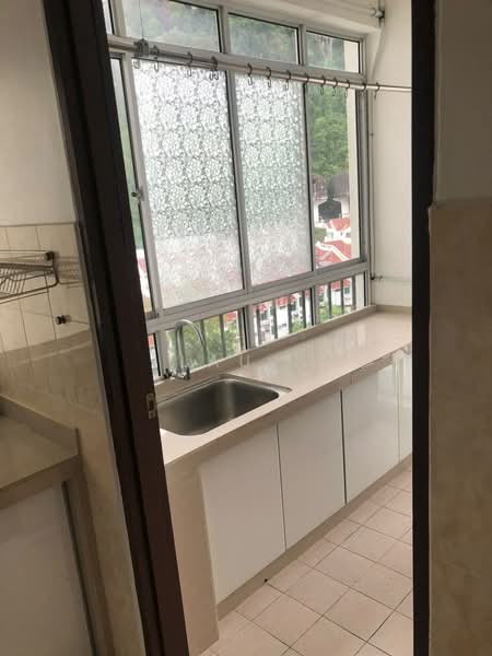 Kondominium untuk Disewa di Coastal Tower - LAU . - Kitchen - PropertyGuru.com.my