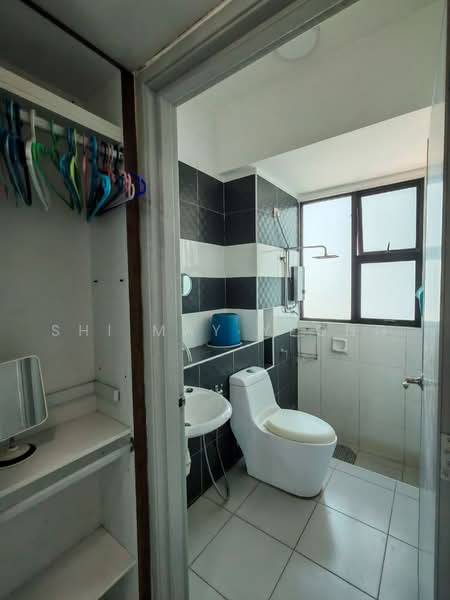 Service Residence for Sale at The Sky Executive Suites - Shi May Yeong - Bathroom - PropertyGuru.com.my