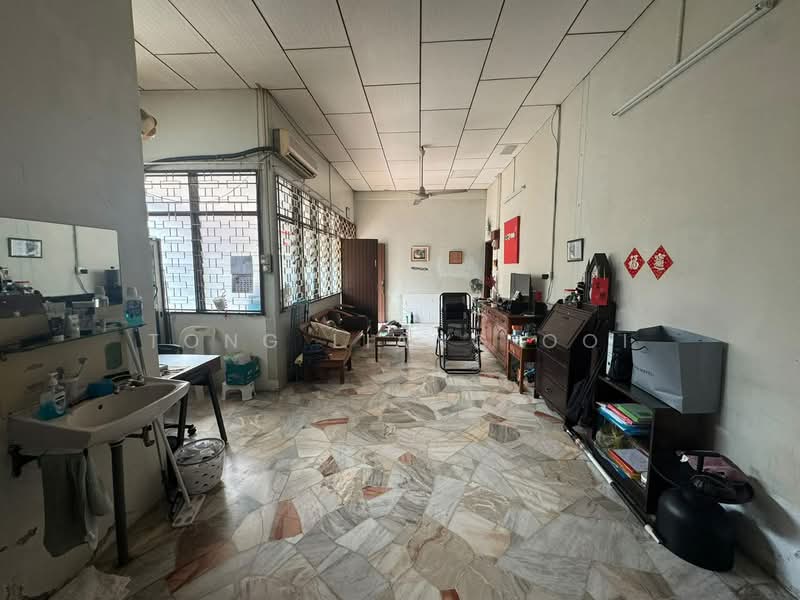 Shop for Sale in Air Hitam (Ayer Itam) - Tong Liang Ooi - Living Room - PropertyGuru.com.my