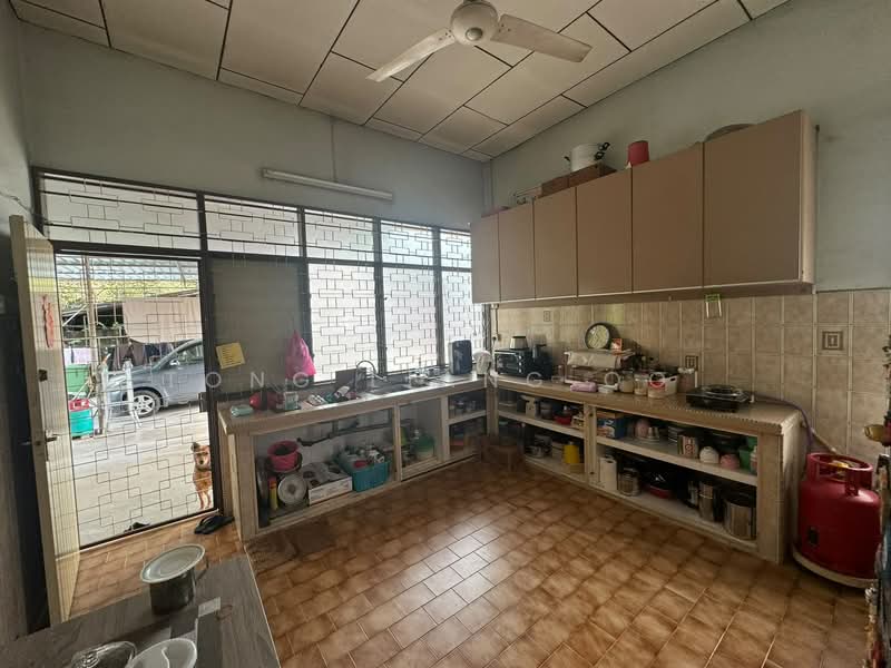 Shop for Sale in Air Hitam (Ayer Itam) - Tong Liang Ooi - Kitchen - PropertyGuru.com.my