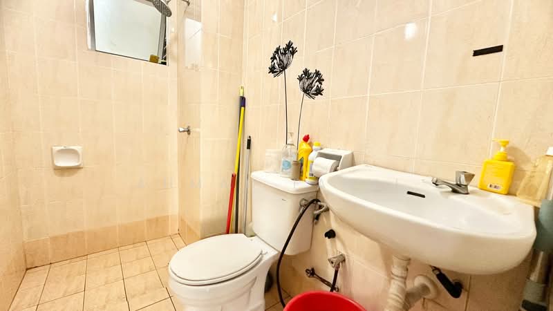 Condominium for Sale at Suriamas - Ahmad Farhi - Bathroom - PropertyGuru.com.my