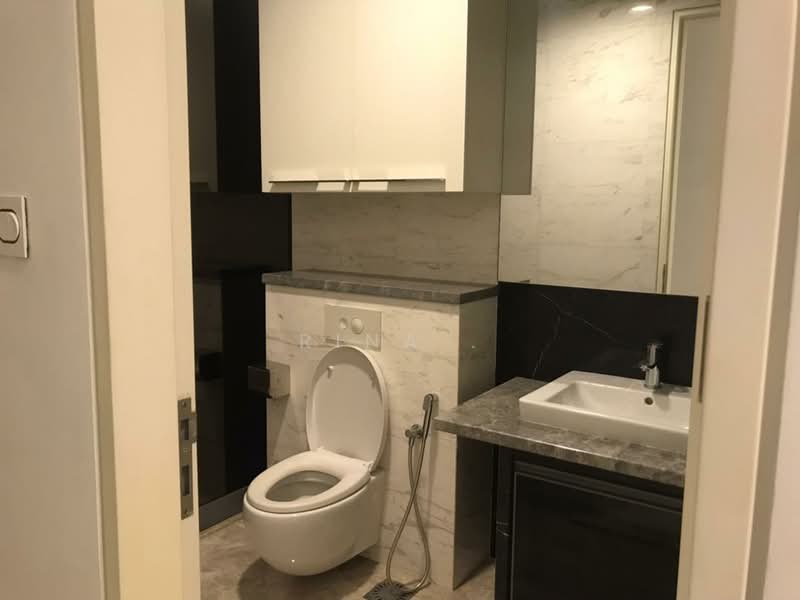 Servis Apartment untuk Dijual di The Face Suites (Platinum Suites) - Rina . - Bathroom - PropertyGuru.com.my