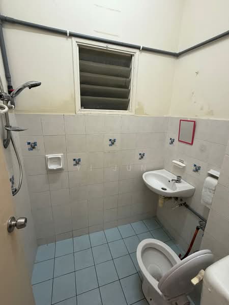 Apartment for Rent at Sri Cempaka (Taman Wawasan) - Yi Jun - Bathroom - PropertyGuru.com.my