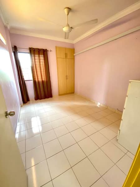 Kondominium untuk Dijual di Casa Puteri Condominium - Elaine Yap - Bedroom - PropertyGuru.com.my