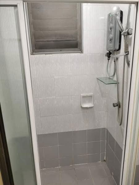 Kondominium untuk Dijual di Casa Puteri Condominium - Elaine Yap - Bathroom - PropertyGuru.com.my