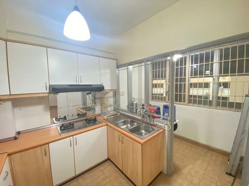 Kondominium untuk Dijual di Casa Puteri Condominium - Elaine Yap - Kitchen - PropertyGuru.com.my