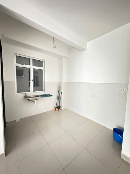Service Residence for Sale at D'Ambience Residences (Pangsapuri Ikatan Flora) - Jovel Lim - Kitchen - PropertyGuru.com.my