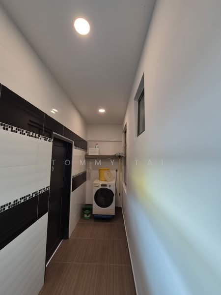 2-storey Terraced House for Sale in Bandar Dato Onn (Tebrau) - Tommy Tai - Corridor - PropertyGuru.com.my