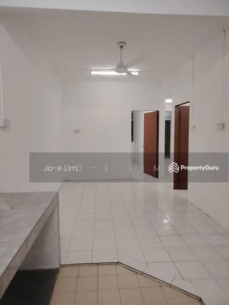Rumah Teres 1-Tingkat untuk Dijual di Taman Gadong Jaya (Labu) - Jo-e Lim - Living Room - PropertyGuru.com.my