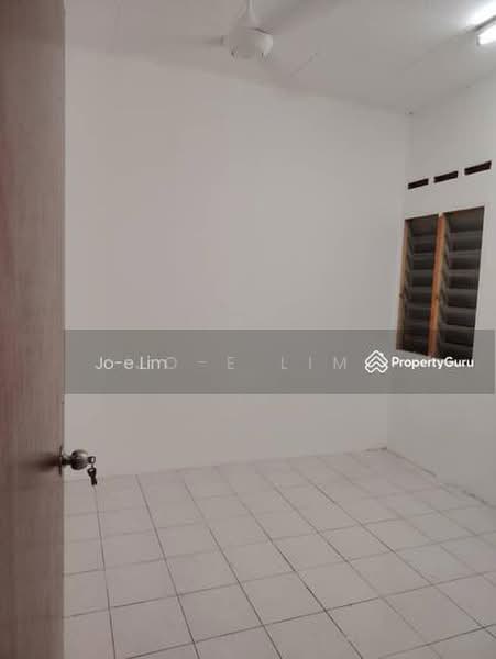 Rumah Teres 1-Tingkat untuk Dijual di Taman Gadong Jaya (Labu) - Jo-e Lim - Bedroom - PropertyGuru.com.my