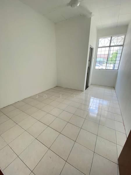 Rumah Teres 1-Tingkat untuk Dijual di Taman Gadong Jaya (Labu) - Jo-e Lim - Interior - PropertyGuru.com.my