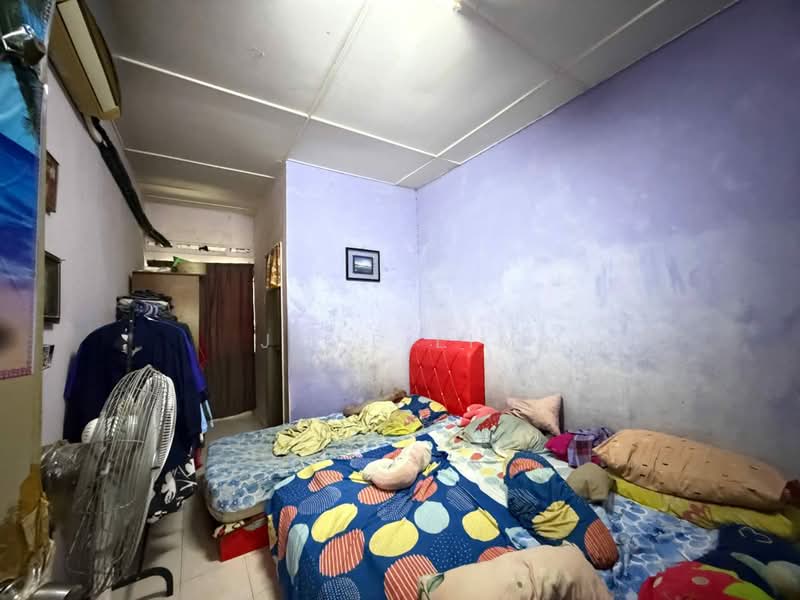 Rumah Teres 1 Tingkat untuk Dijual di Bandar Seri Ehsan (Tanjong Duabelas) - Jo-e Lim - Bedroom - PropertyGuru.com.my