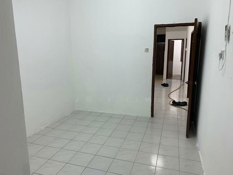 Rumah Teres 1-Tingkat untuk Dijual di Taman Gadong Jaya (Labu) - Jo-e Lim - Interior - PropertyGuru.com.my