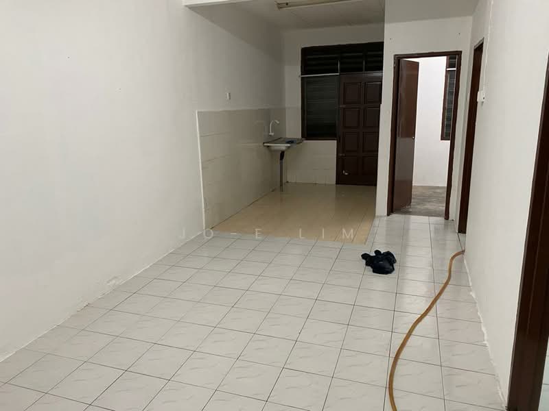 Rumah Teres 1-Tingkat untuk Dijual di Taman Gadong Jaya (Labu) - Jo-e Lim - Kitchen - PropertyGuru.com.my