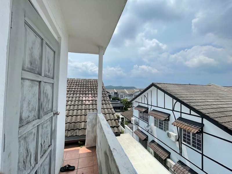 Rumah Teres 2.5 Tingkat untuk Dijual di Bandar Puncak Alam (Puncak Alam) - Azhar Mohd - Balcony - PropertyGuru.com.my