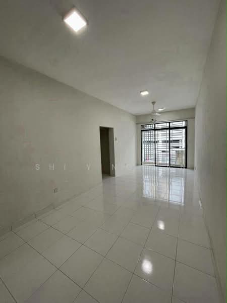Servis Apartment untuk Dijual di Jentayu Residensi @ Tampoi - Shi Ying Tan - Living Room - PropertyGuru.com.my