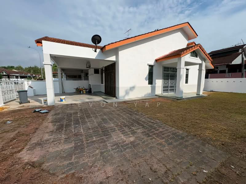 Rumah Teres 1 Tingkat untuk Dijual di Taman Puteri Wangsa (Ulu Tiram) - Evon Yap - Exterior - PropertyGuru.com.my