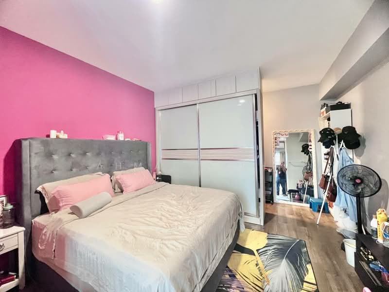 Service Residence for Sale at Saujana Residency - Ahmad Farhi - Bedroom - PropertyGuru.com.my
